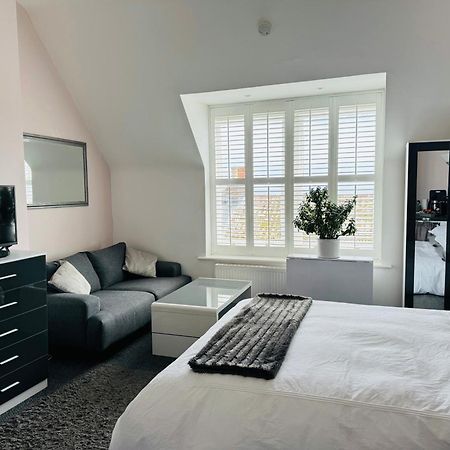 Penthouse Suite, Sea View, Close To Shops, Beach And Train St Leonards-on-Sea Kültér fotó