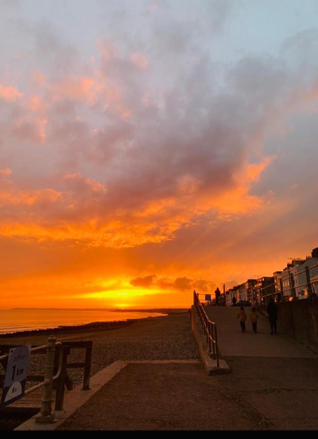 Penthouse Suite, Sea View, Close To Shops, Beach And Train St Leonards-on-Sea Kültér fotó